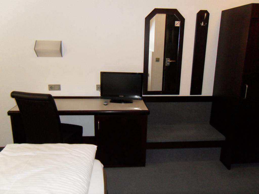 Hotel Gasthof Traube Kernen Екстер'єр фото