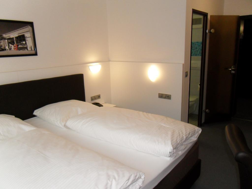 Hotel Gasthof Traube Kernen Екстер'єр фото