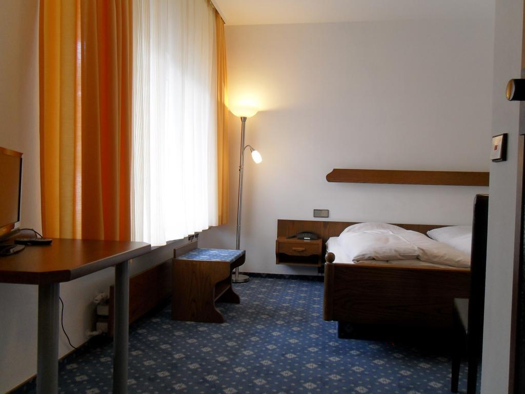 Hotel Gasthof Traube Kernen Екстер'єр фото
